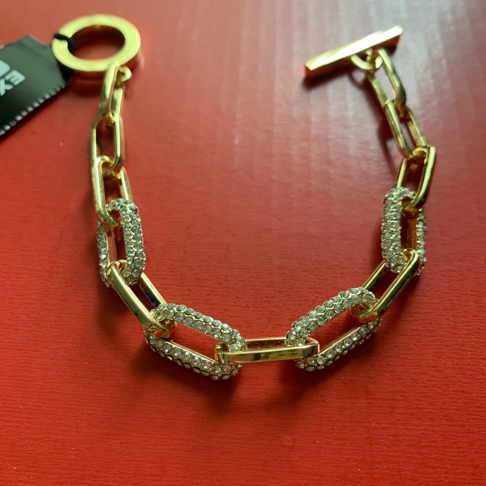 NEW- link bracelet